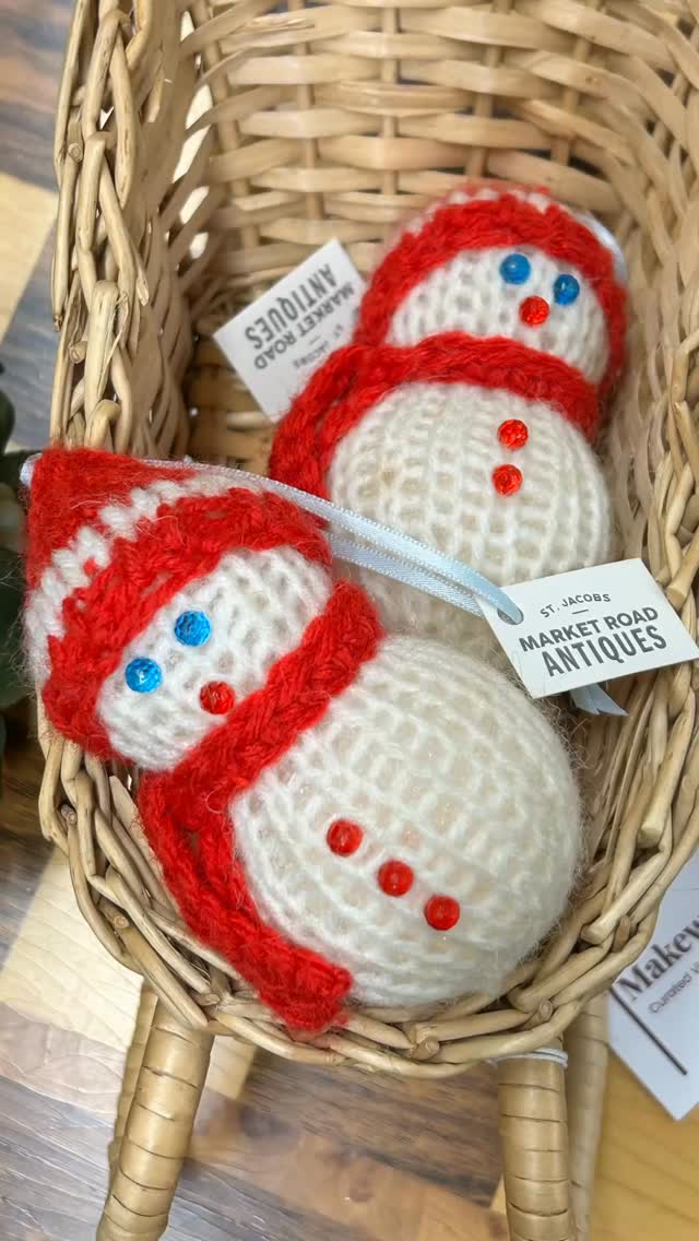 Decking the halls today? We’ve got the sweetest selection of ornaments, garlands, and holiday minis to finish the tree in style 🎄 Pop in and discover something truly unique.

#stjacobsmarket #vintagevibes #retro #antiquemarket #nostalgia #shoplocalontario #treetrimming #vintageholiday